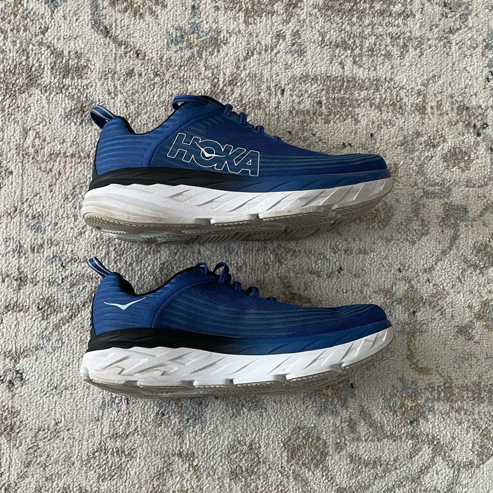 Like New, Men’s Hoka Bondi 6 Wide, size 10.5